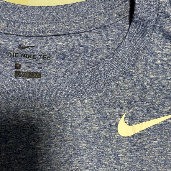 6 Nike dri-fit Women's Short Sleeve Tees - Picture 3 of 9